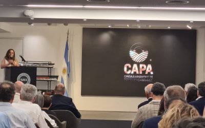 A CAPA y espada…: